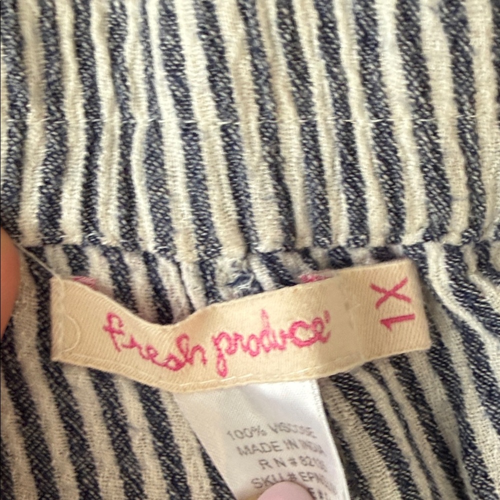 fresh produce Navy and White Vertical Stripe Summer Pant - Picture 2 of 4
